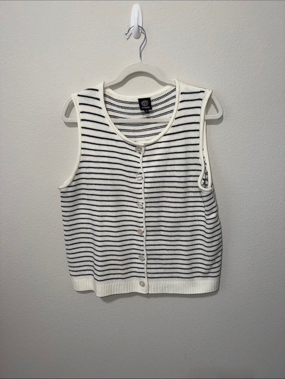 NWOT bobeau White & Black Striped Button Front Knit Vest